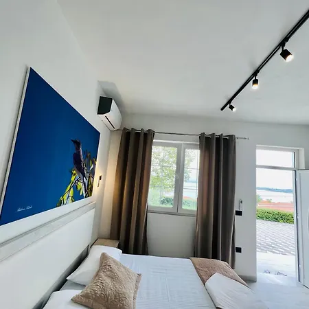 Iart ゲストハウス Široka