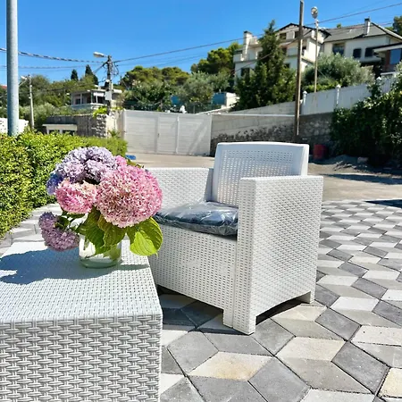 ゲストハウス Iart 3*