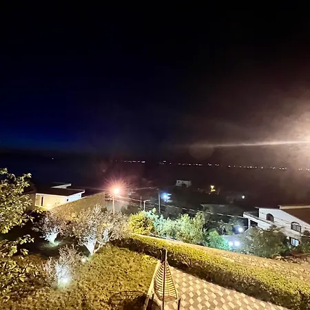 Iart Guest house