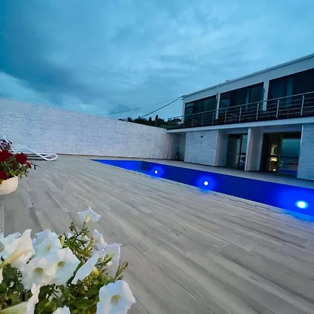 Iart Guest house