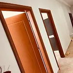 Iart 招待所 Široka