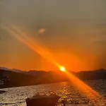 Iart 招待所 Široka