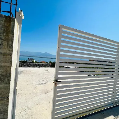 Iart Casa de hóspedes Shirokë