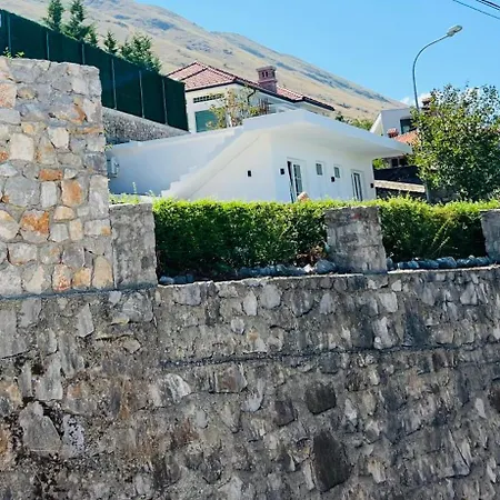 Iart Casa de hóspedes 4*
