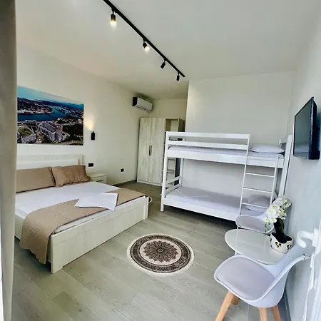Iart Casa de hóspedes Shirokë