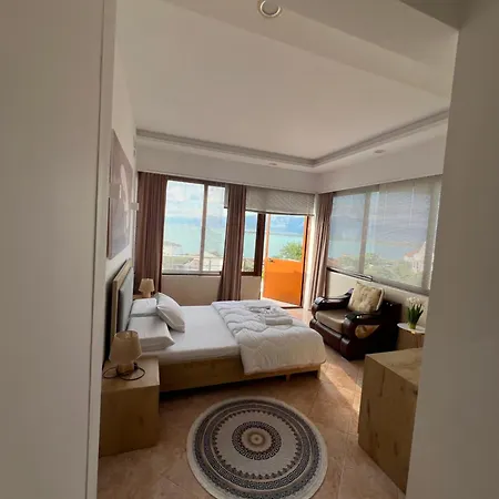 Iart Casa de hóspedes Shirokë